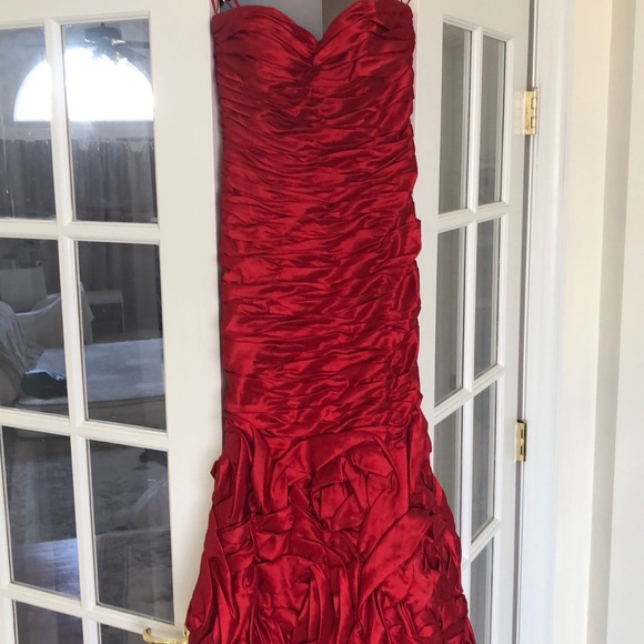 Camille Dress Red size 2 - Picture 2 of 5
